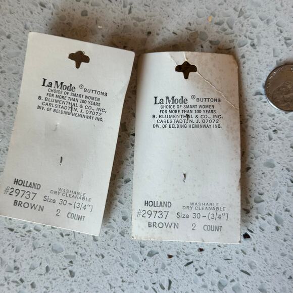 4 NEW on card Vintage 1970s Brown Wood Round 2 Hole Buttons 3/4" Holland - Picture 6 of 6